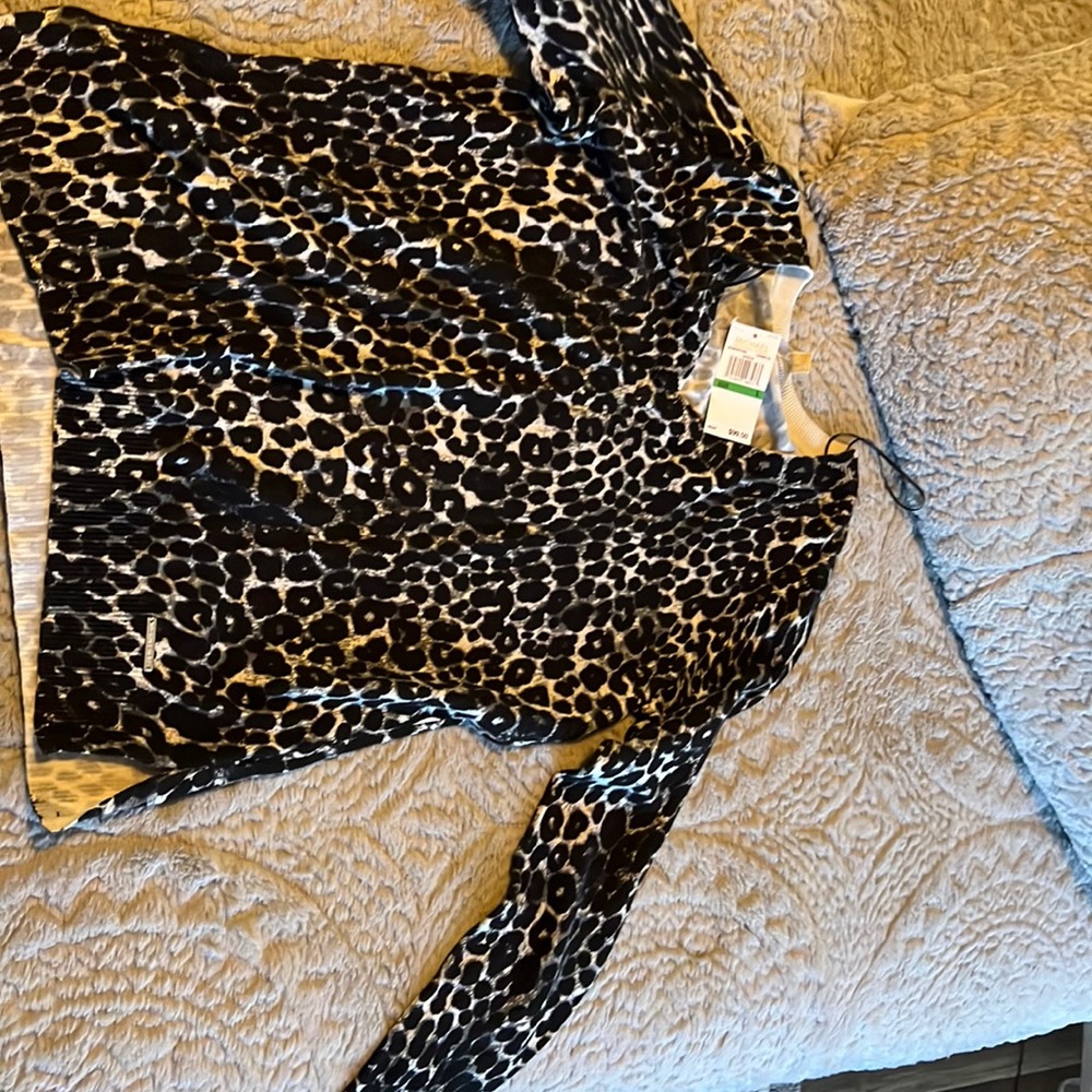 Play new Michael Kors cheetah print long sleeve